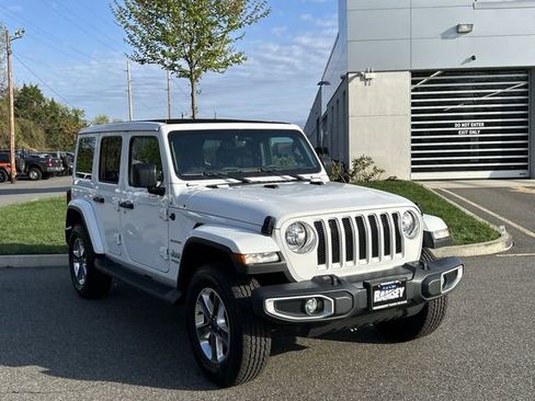 Used 2022 Jeep Wrangler Unlimited Sahara w/ Cold Weather Group AWD/4WD image 1