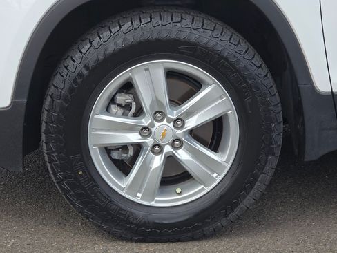 Used 2019 Chevrolet Trax LT w/ LT Convenience Package AWD/4WD image 28