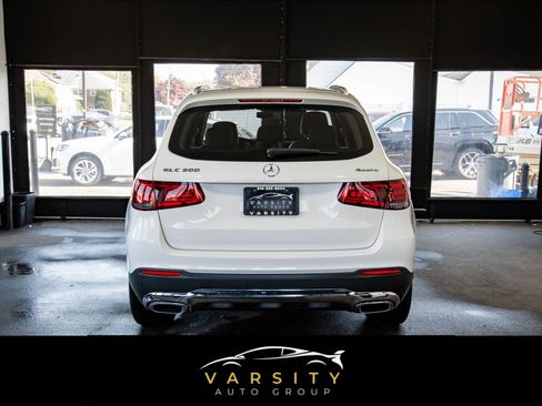 Used 2021 Mercedes-Benz GLC 300 4MATIC w/ Premium Package image 5