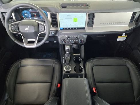 New 2025 Ford Bronco Outer Banks w/ Sasquatch Package image 19