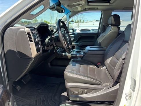 Used 2016 GMC Sierra 3500 Denali w/ Duramax Plus Package image 29