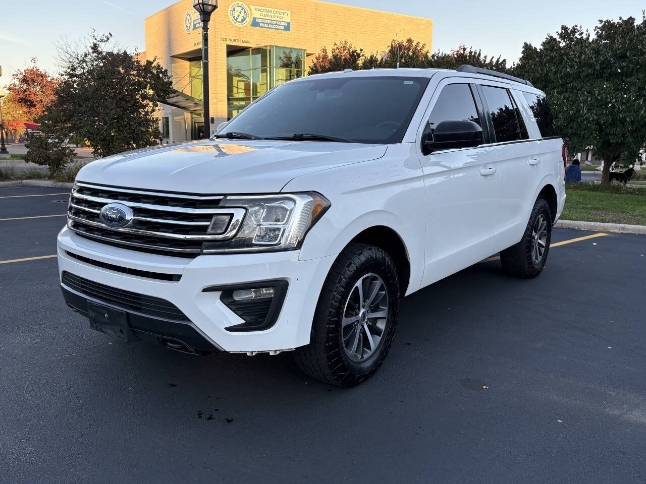 Used 2018 Ford Expedition XL AWD/4WD image 2