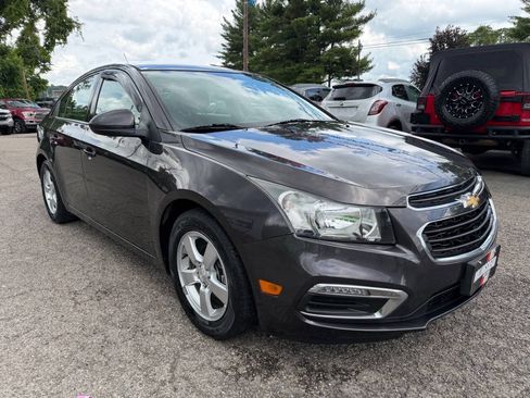 Used 2016 Chevrolet Cruze LT FWD image 16