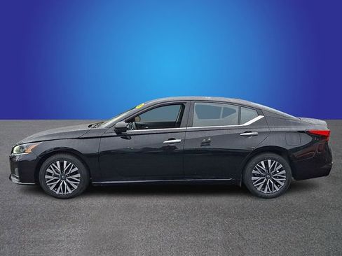 Used 2024 Nissan Altima 2.5 SV FWD image 7