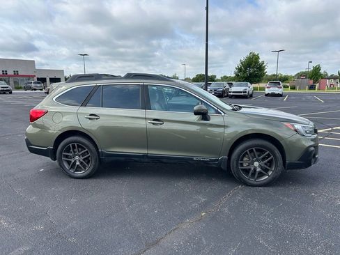 Used 2019 Subaru Outback 3.6R Limited w/ Popular Package #2 AWD/4WD image 8