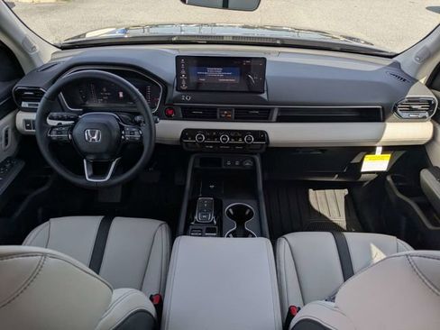 New 2026 Honda Pilot Touring image 15