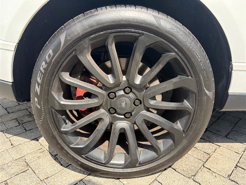 Used 2015 Land Rover Range Rover Supercharged AWD/4WD image 11