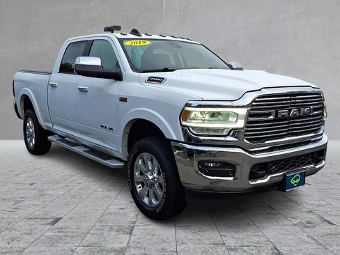 Used 2019 RAM 2500 Laramie AWD/4WD image 3