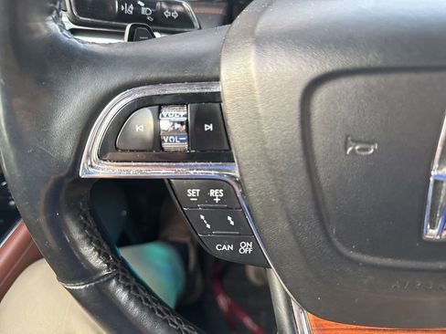 Used 2019 Lincoln Navigator Reserve w/ Cargo Package AWD/4WD image 11