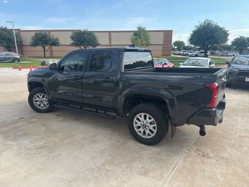 Used 2024 Toyota Tacoma TRD Sport RWD image 4