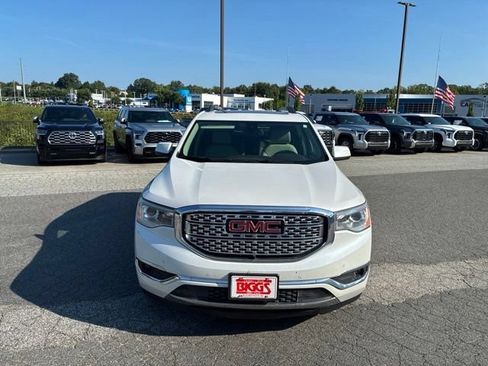 Used 2017 GMC Acadia Denali w/ Technology Package FWD image 2