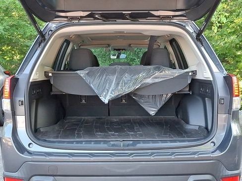 Used 2021 Subaru Forester Premium AWD/4WD image 29