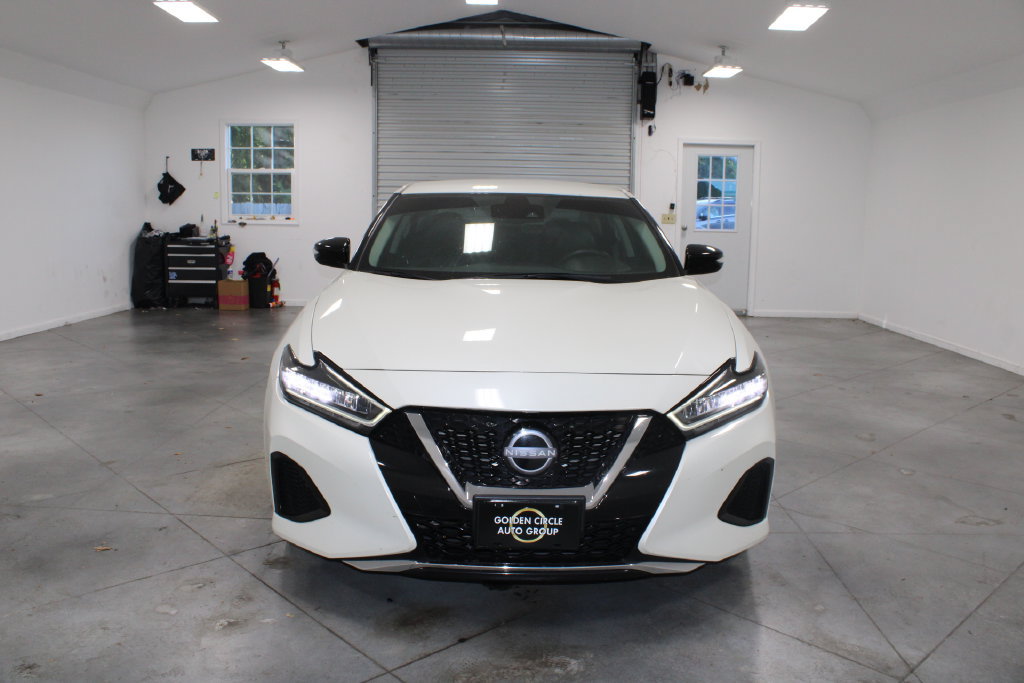 Used 2023 Nissan Maxima SV w/ Floor Mat Group FWD image 3