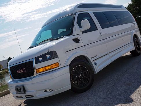 Used 2023 GMC Savana 2500 Extended image 96