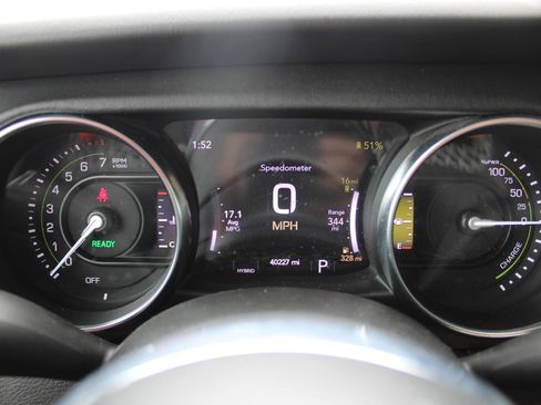 Used 2023 Jeep Wrangler Unlimited Sahara w/ Cold Weather Group AWD/4WD image 17