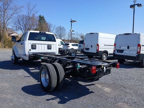 New 2026 RAM 5500 4x4 Regular Cab image 4