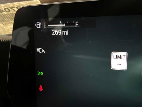Used 2025 Ford Expedition Active AWD/4WD image 32