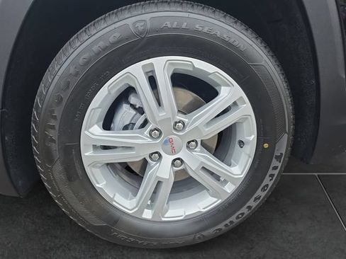 Used 2024 GMC Terrain SLE AWD/4WD image 9