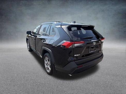 Used 2025 Toyota RAV4 XLE AWD/4WD image 3