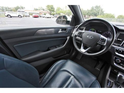 Used 2019 Hyundai Sonata Limited FWD image 9