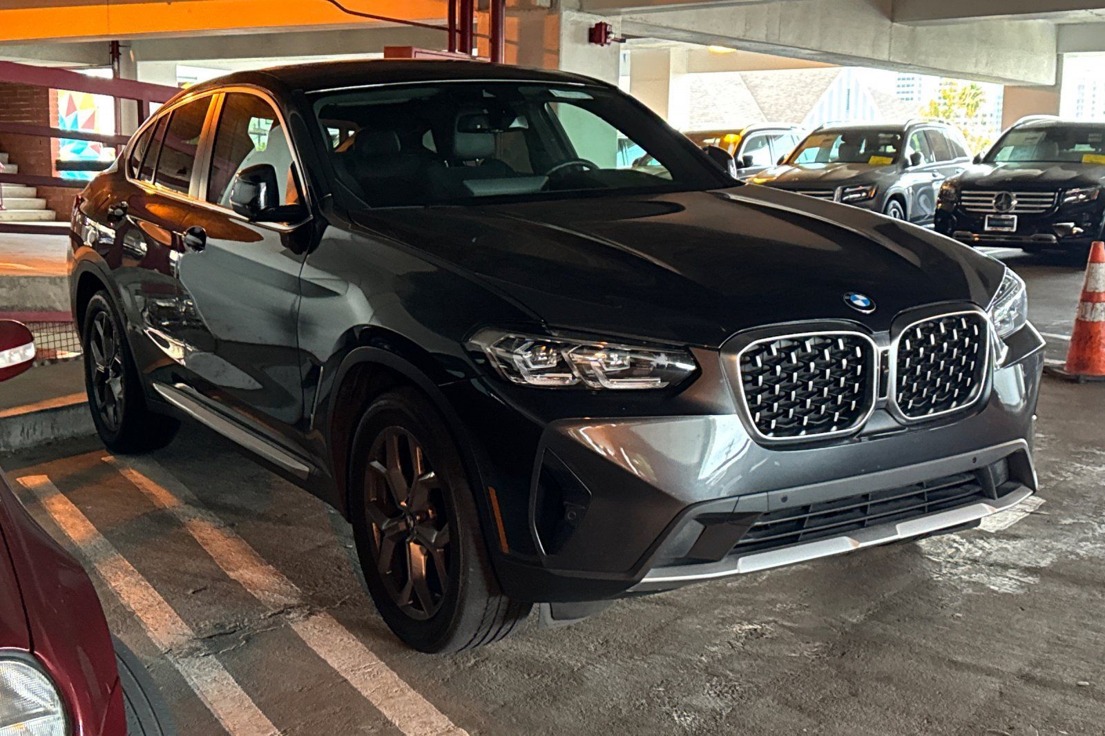 Used 2023 BMW X4 xDrive30i w/ Parking Assistance Package AWD/4WD image 2