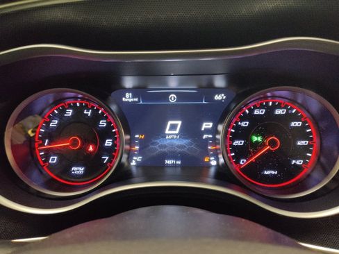 Used 2018 Dodge Charger SXT Plus RWD image 23