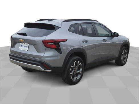 New 2025 Chevrolet Trax LT w/ Driver Confidence Package image 8