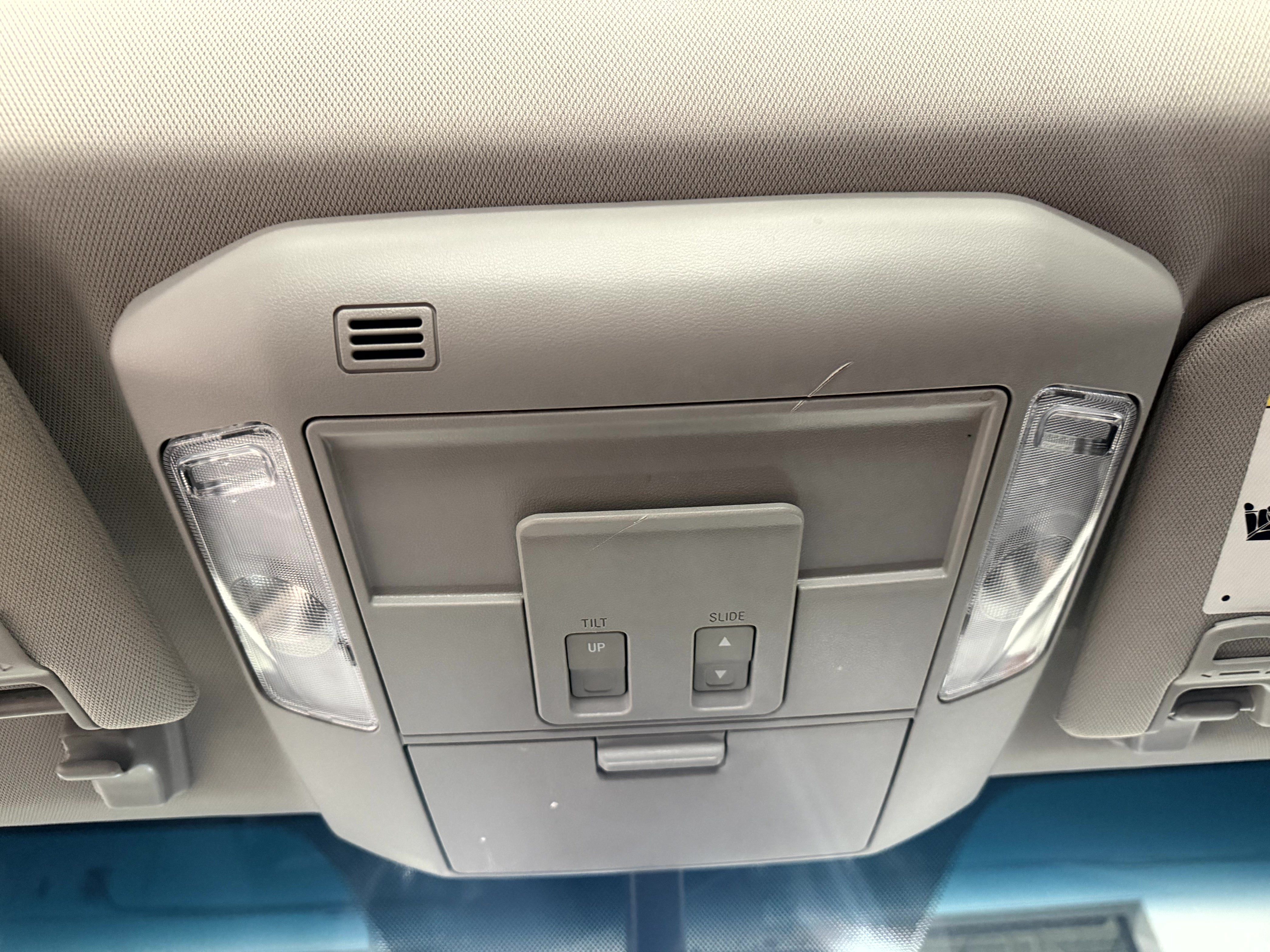 Used 2017 Toyota Tundra Platinum AWD/4WD image 16