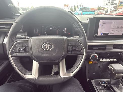 Certified 2025 Toyota Tacoma SR5 w/ SR5 Upgrade Package AWD/4WD image 14