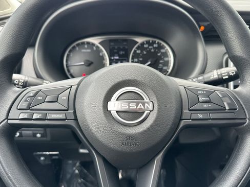 New 2025 Nissan Kicks Play S image 25