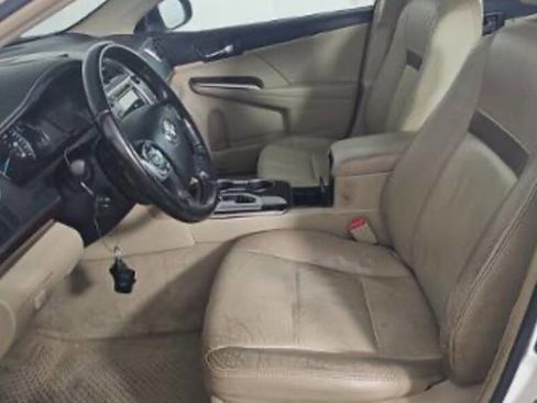 Used 2012 Toyota Camry XLE image 9