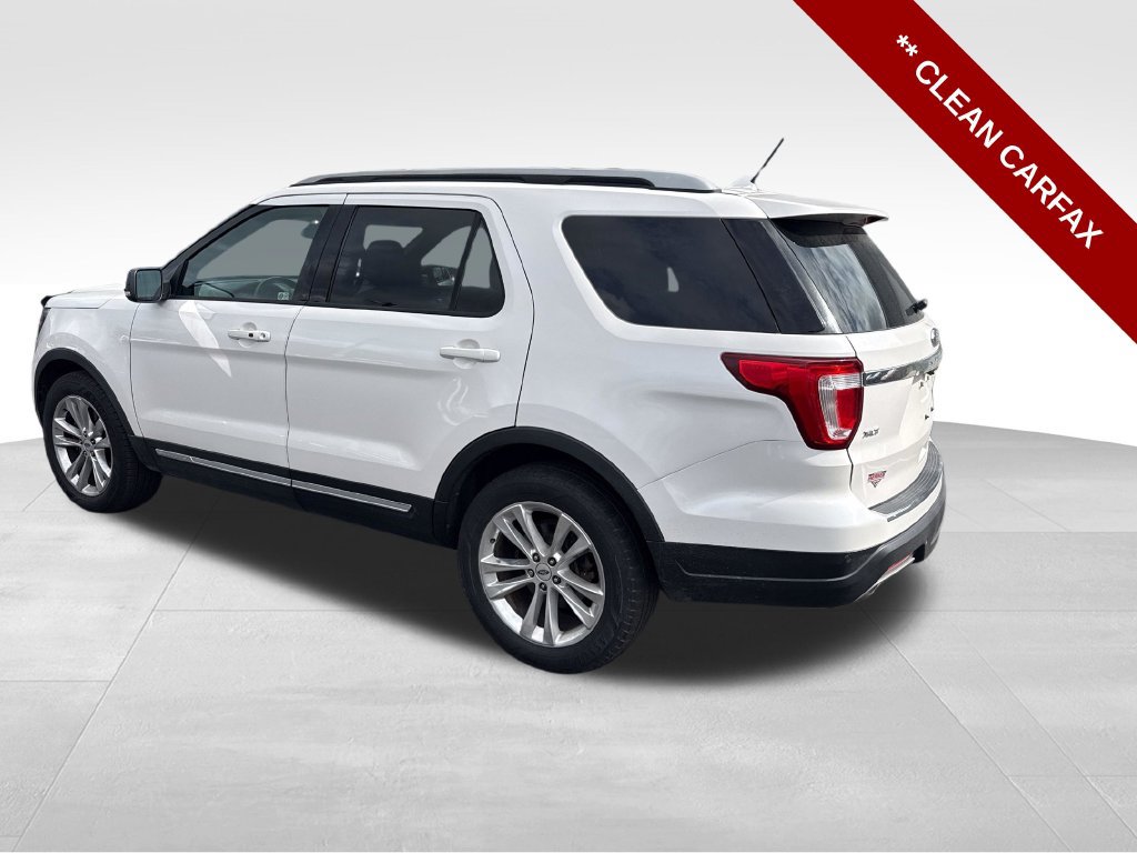 Used 2018 Ford Explorer XLT w/ Equipment Group 202A AWD/4WD image 3