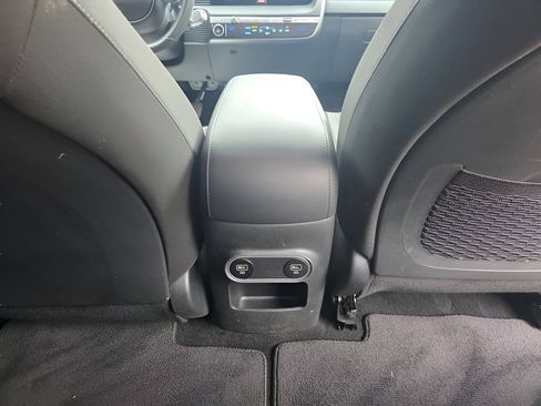 Used 2024 Hyundai Ioniq 5 SE AWD/4WD image 8