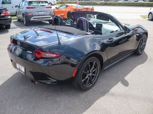 Used 2016 MAZDA MX-5 Miata Club RWD image 5