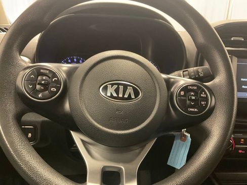 Used 2020 Kia Soul LX FWD image 4