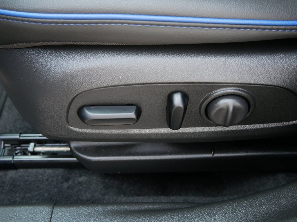 Certified 2024 Buick Envista Sport Touring w/ Convenience I Package FWD image 17