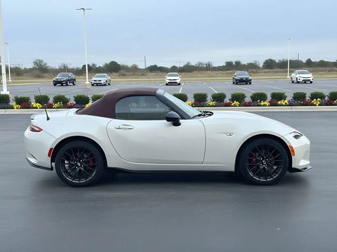 Used 2018 MAZDA MX-5 Miata Club w/ Brembo/BBS Recaro Package image 8