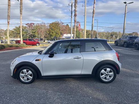 Used 2014 MINI Cooper 2-Door Hardtop image 8