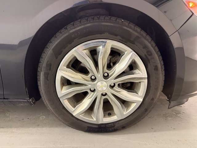Used 2017 Chevrolet Malibu LT FWD image 26