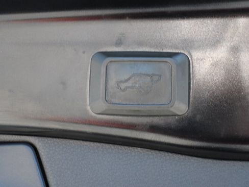 Used 2023 Toyota RAV4 XLE Premium FWD image 16