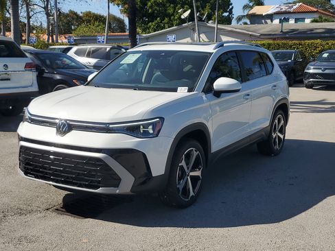 New 2026 Volkswagen Taos SEL image 16