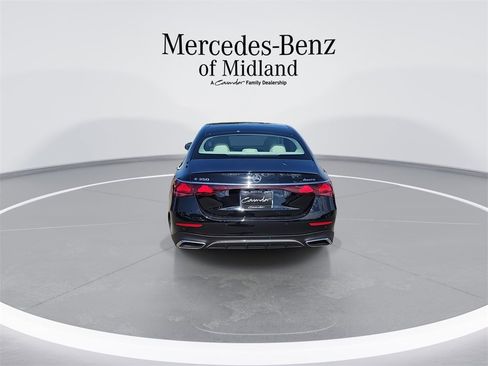 Used 2025 Mercedes-Benz E 350 4MATIC Sedan image 7