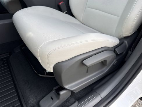 Certified 2026 Hyundai Santa Fe SE image 12