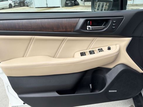 Used 2019 Subaru Outback 2.5i Limited w/ Popular Package #2 AWD/4WD image 12