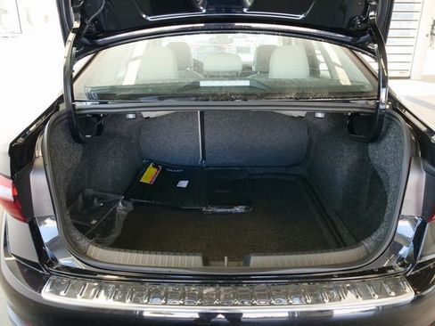 New 2025 Volkswagen Jetta SE image 12