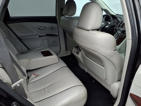 Used 2011 Toyota Venza w/ Premium Pkg #2 FWD image 22