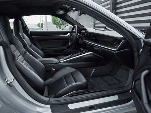 Used 2021 Porsche 911 Turbo S image 23