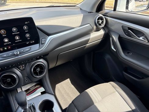 Used 2025 Chevrolet Blazer LT FWD image 29