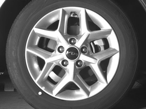 Used 2025 Kia Soul LX w/ LX Technology Package image 13