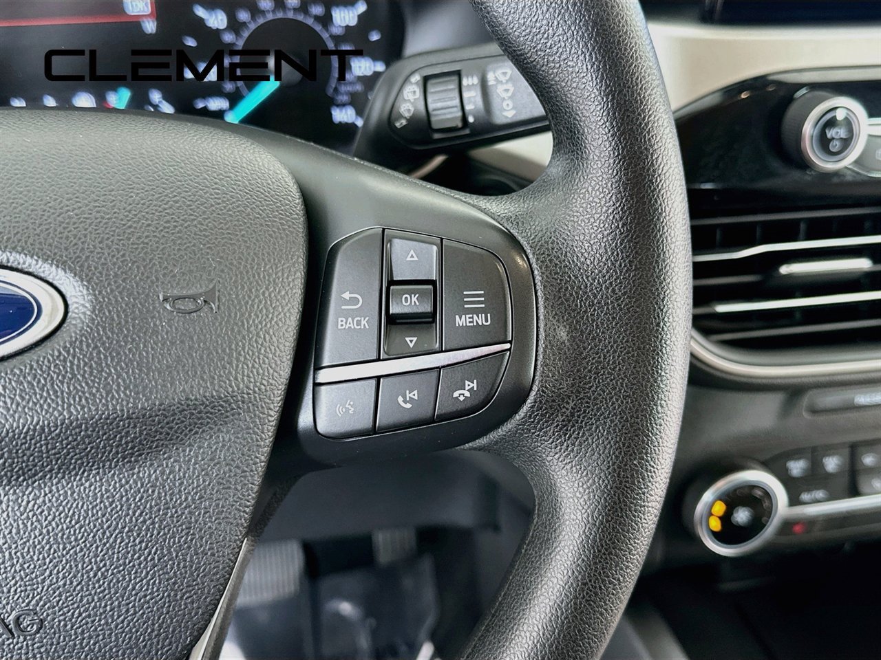 Used 2020 Ford Escape SE AWD/4WD image 17